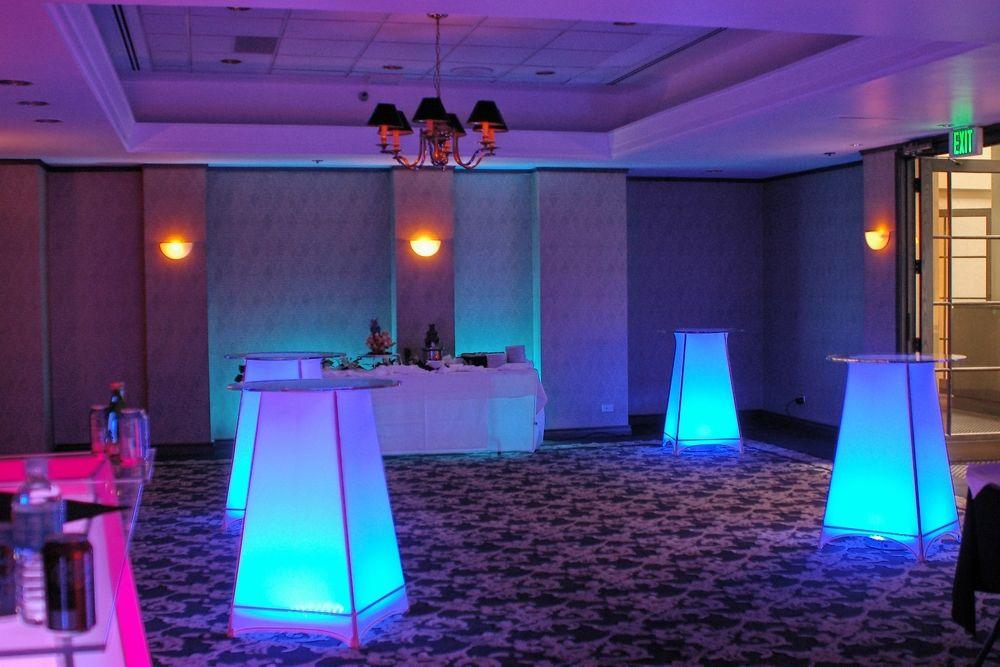 Holiday Inn Denver East By Ihg Ngoại thất bức ảnh