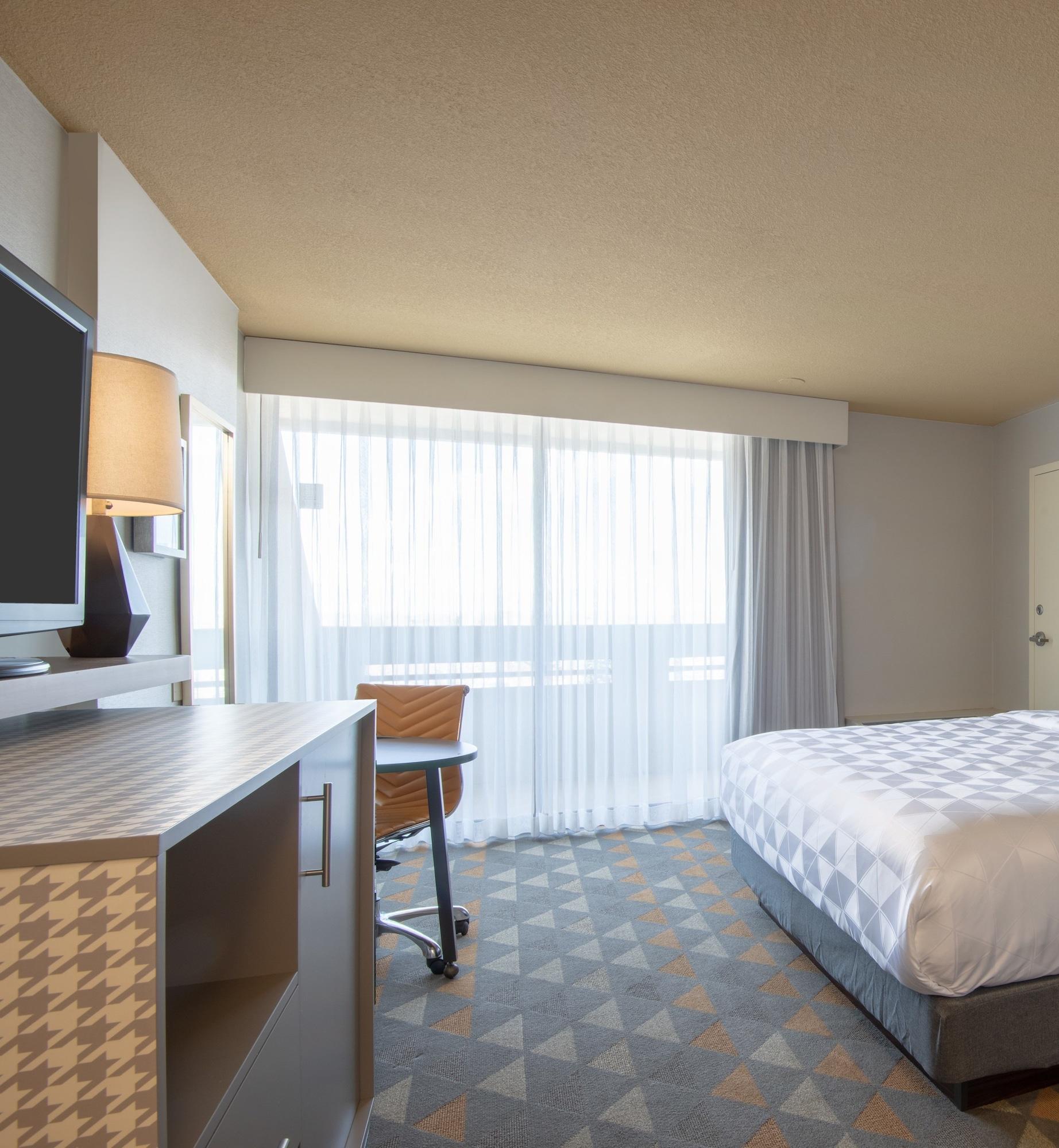 Holiday Inn Denver East By Ihg Ngoại thất bức ảnh