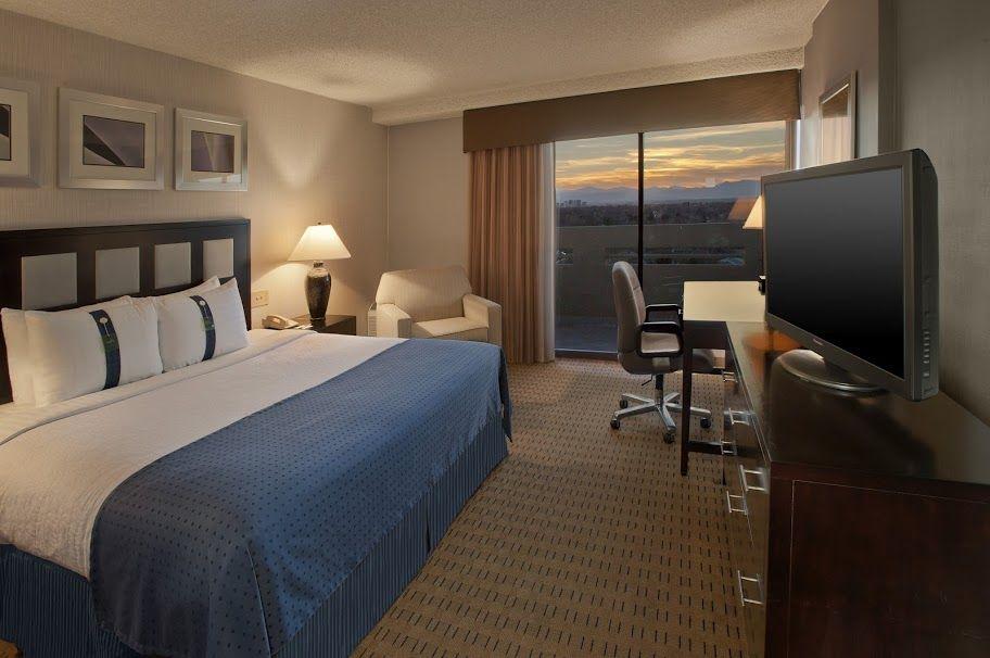 Holiday Inn Denver East By Ihg Ngoại thất bức ảnh