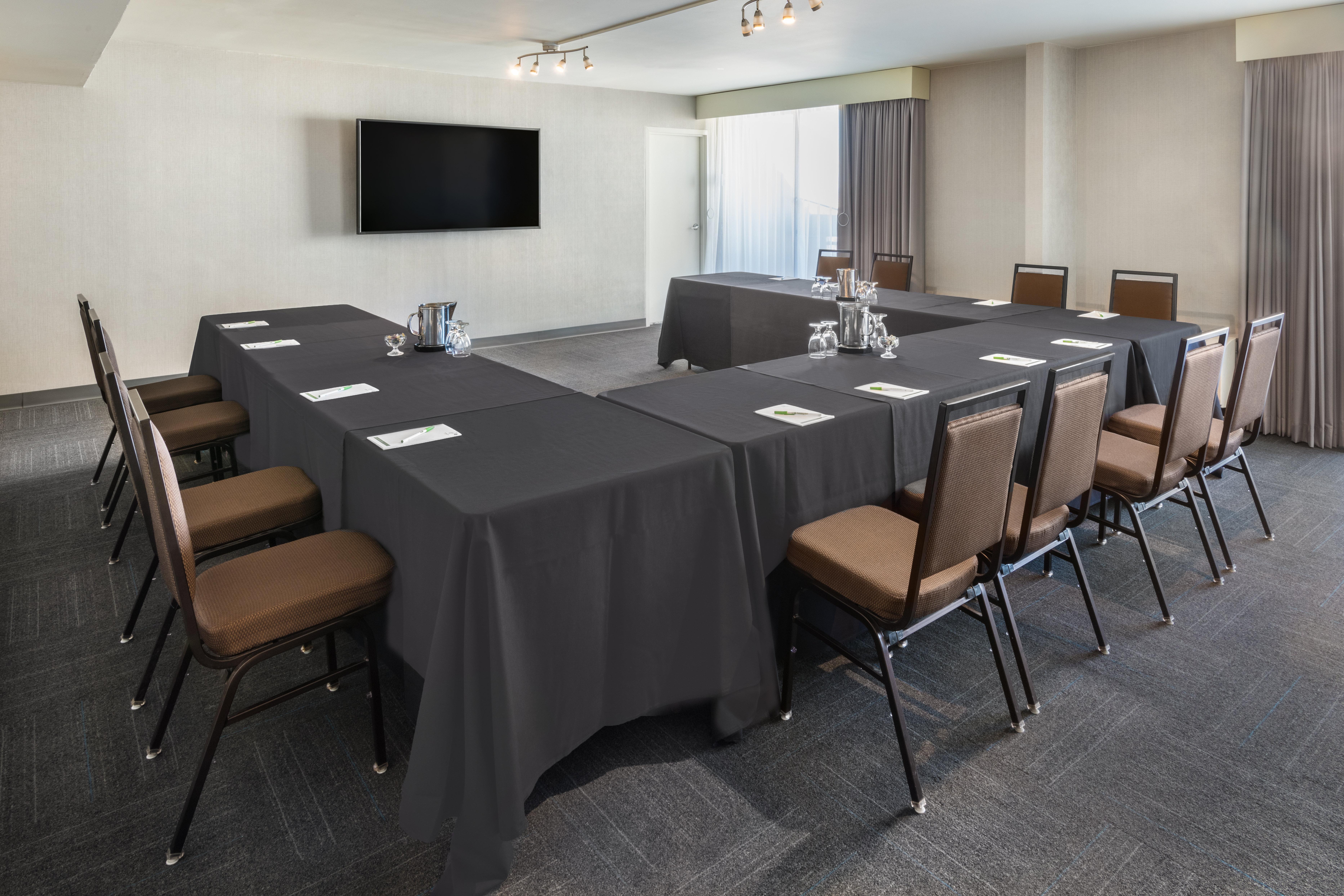 Holiday Inn Denver East By Ihg Ngoại thất bức ảnh
