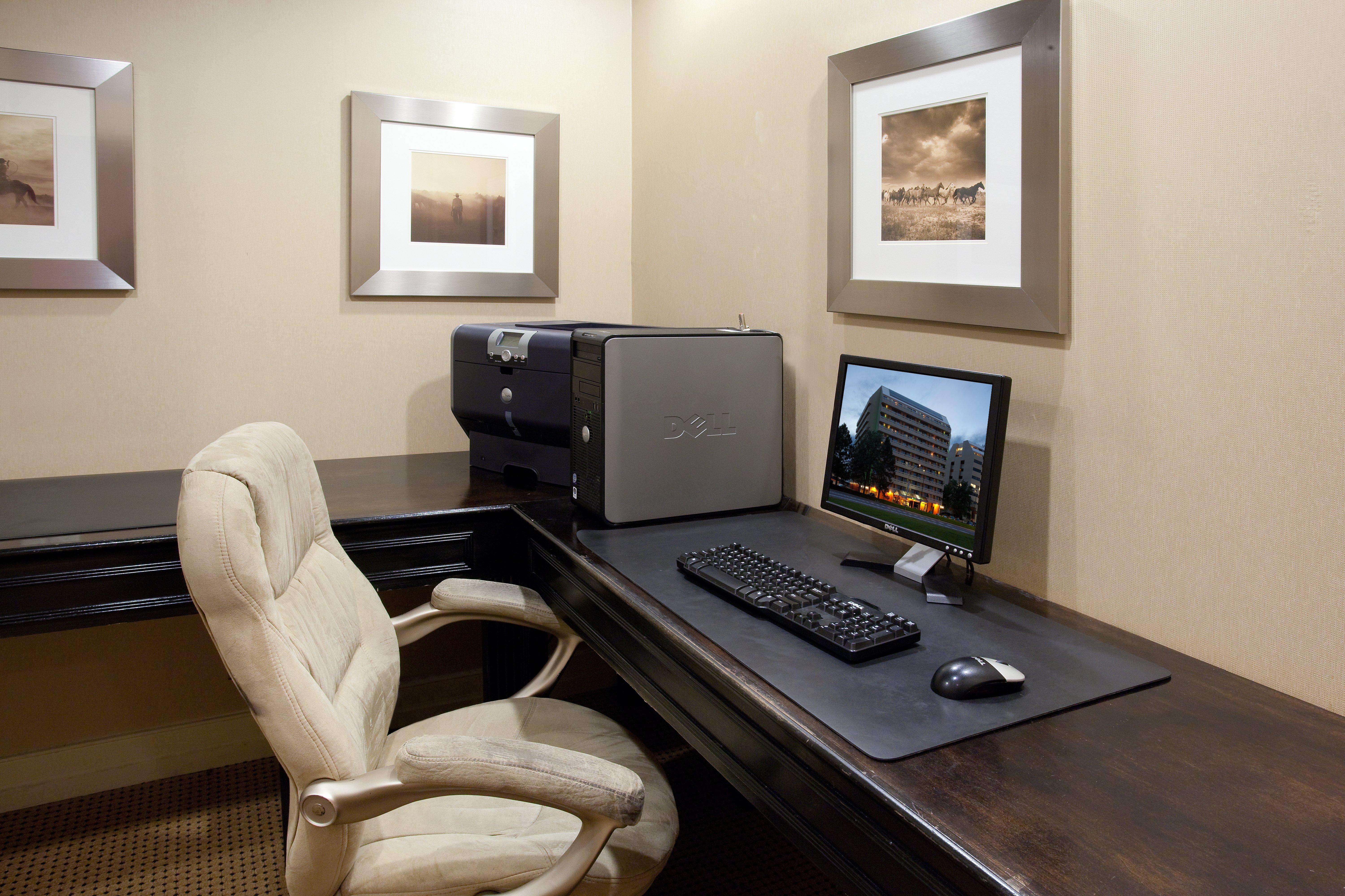 Holiday Inn Denver East By Ihg Ngoại thất bức ảnh