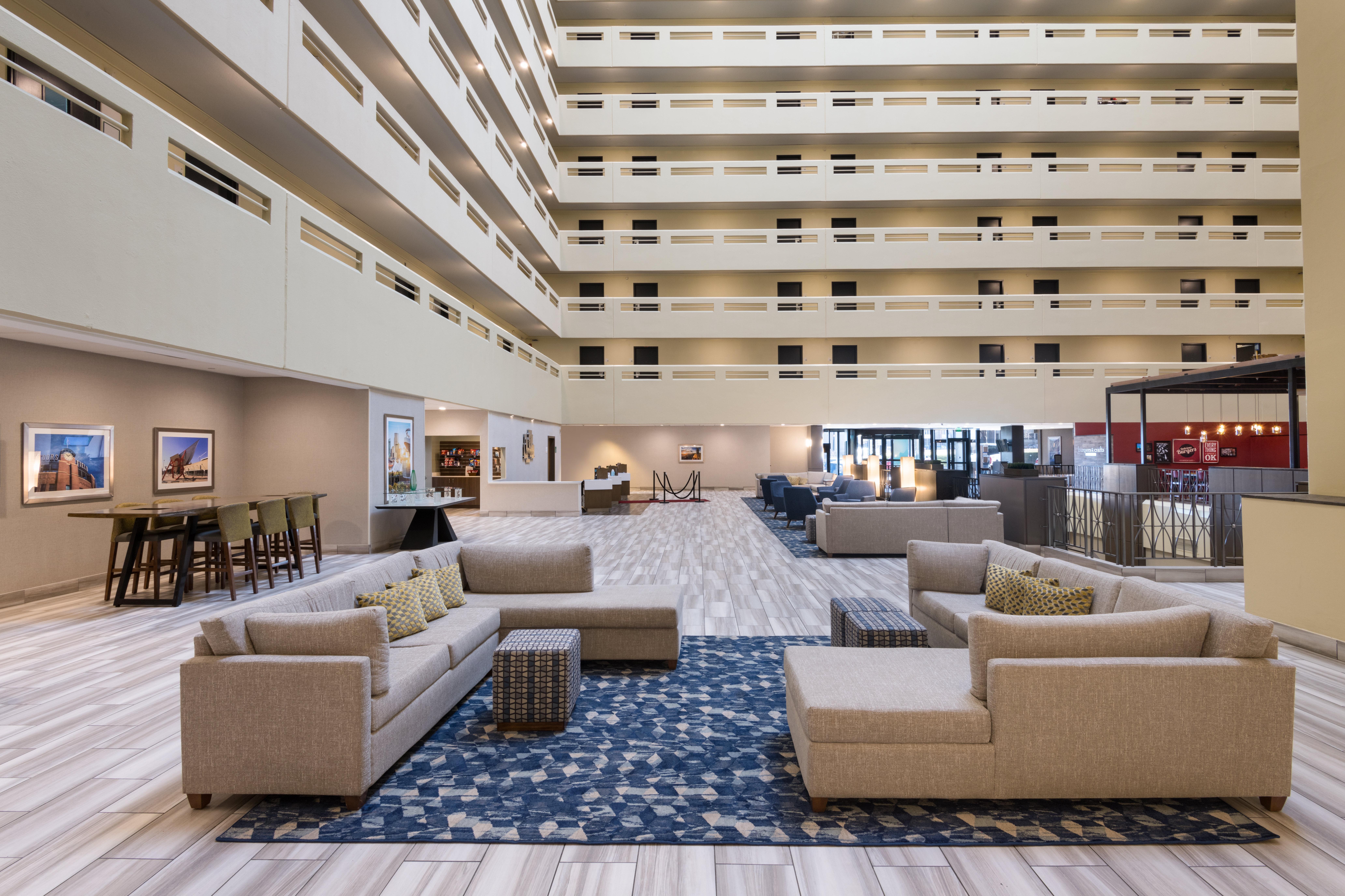 Holiday Inn Denver East By Ihg Ngoại thất bức ảnh