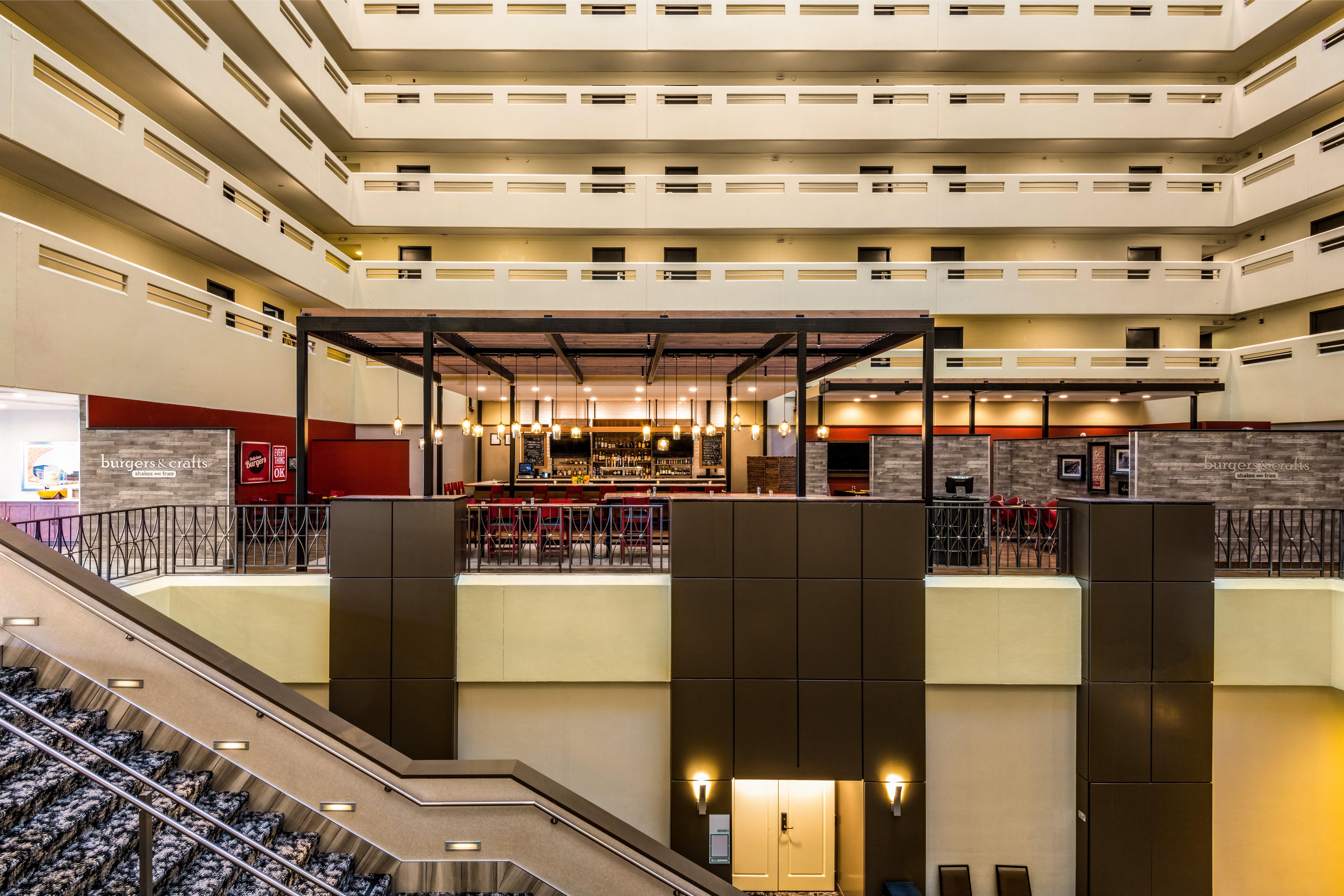 Holiday Inn Denver East By Ihg Ngoại thất bức ảnh